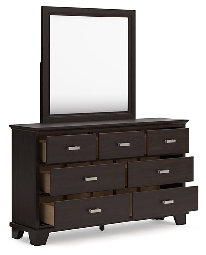 Covetown California King Panel Bed with Mirrored Dresser, Chest and Nightstand