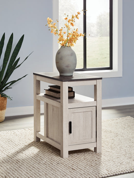 Fendenmore Chair Side End Table